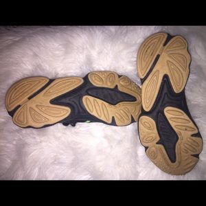 Adidas ozweego King Pusha